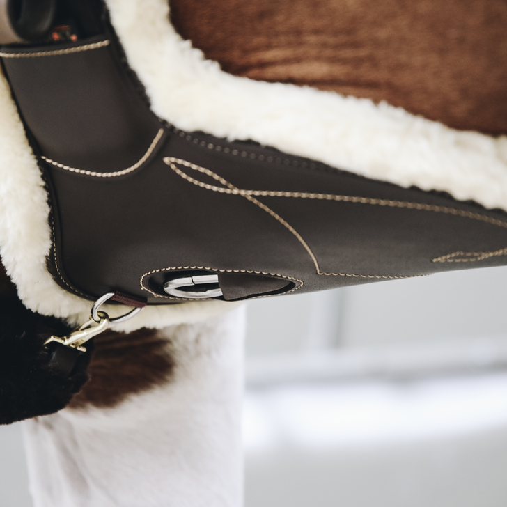 Kentucky Horsewear Short Sheepskin Stud Girth - Nags Essentials