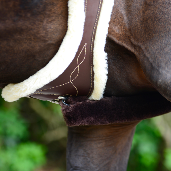 Kentucky Sheepskin Anatomic Leather Girth - Nags Essentials